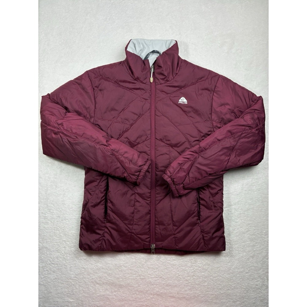 Nike ACG Women's 3 Outer Layer Burgundy Puffer Jacket Full Zip Logo Size Small